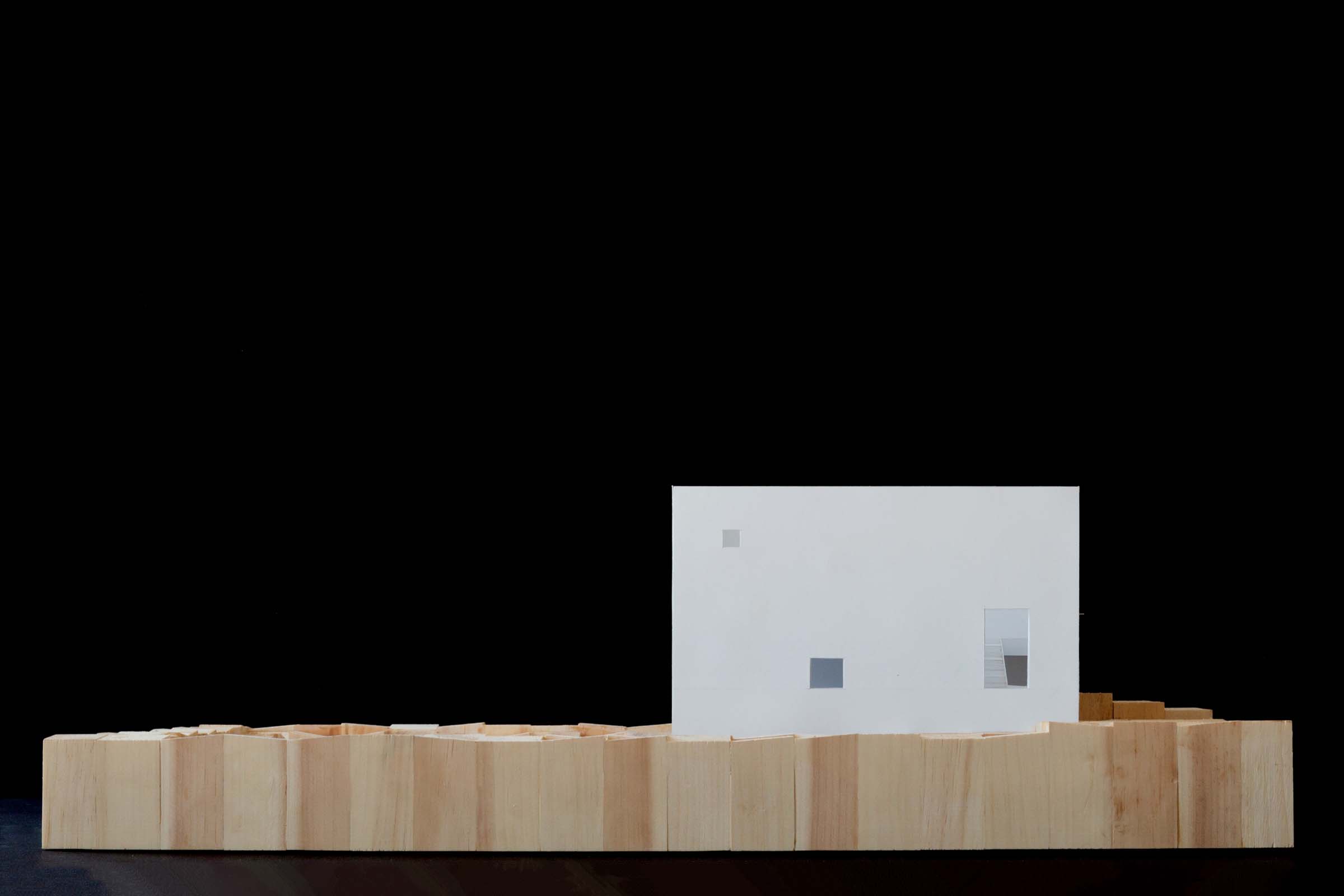 Side Elevation.